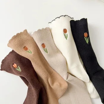 Uus 2023 Sügis Naiste Sokid Lille Tikandid Jaapani Kawaii Armas Sokid Korea Stiilis Värviga Harajuku Vintage Meeskonna Sokid