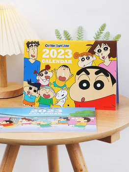 Crayon Shin-Chan 2023 Leibkonna Kalender Kawaii Seina Kaunistamiseks Kalender Anime Tegevus Joonis Pvc Mänguasjade Kogumise Lapsele Kingitus